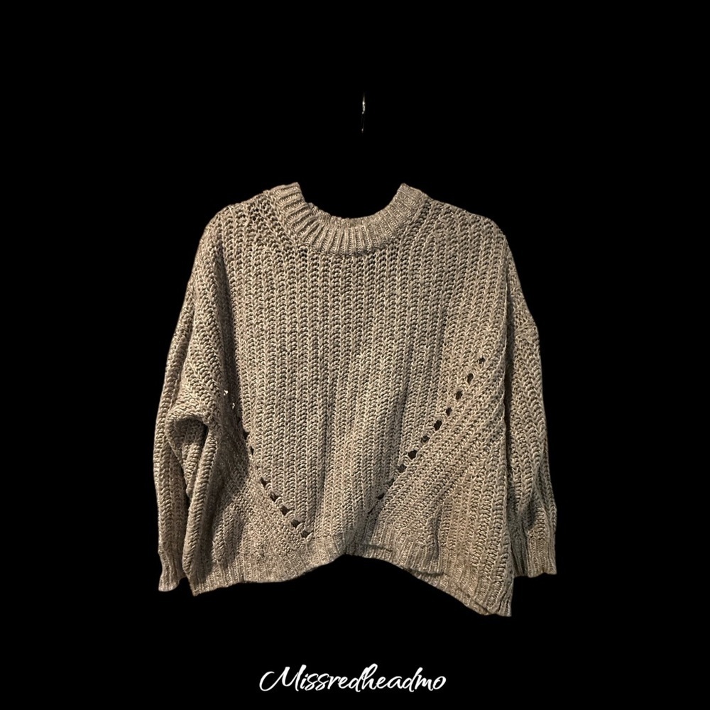 American Eagle Outfitters Gray Crew Neck Sweater